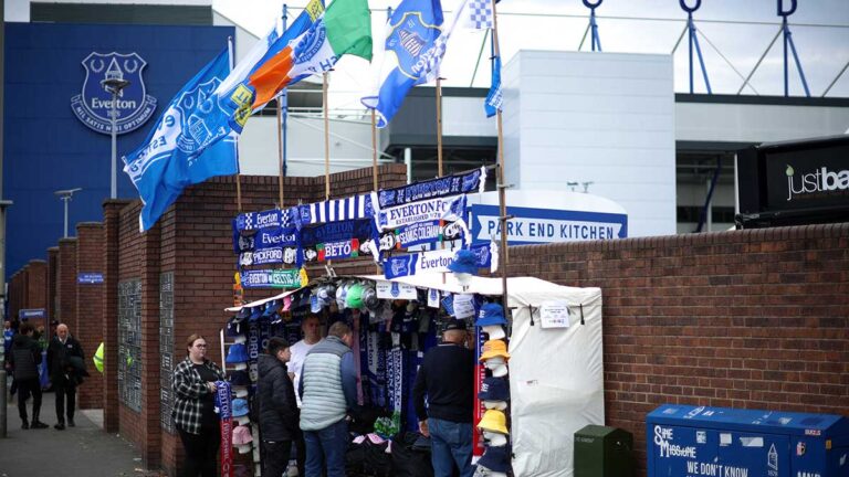 El Grupo de inversión 777 aún no puede concretar la compra del Everton esta temporada