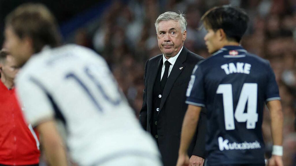 Carlo Ancelotti ironizó sobre las críticas recibidas tras la derrota ante el Atlético. Reuters