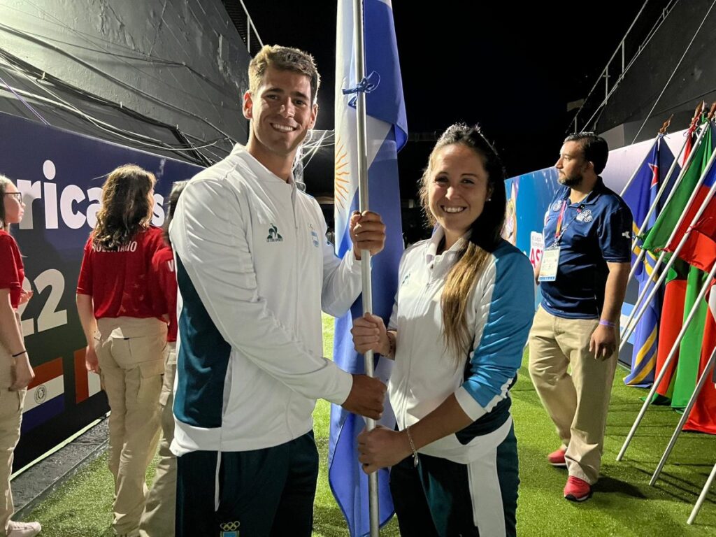 Agustín Vernice y Rocío Sánchez Moccia fueron abanderados argentinos en los Juegos Suramericanos Asunción 2022