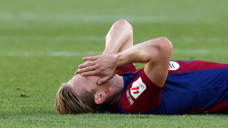 Frenkie de Jong es baja indefinida en el Barcelona por una lesión en el tobillo