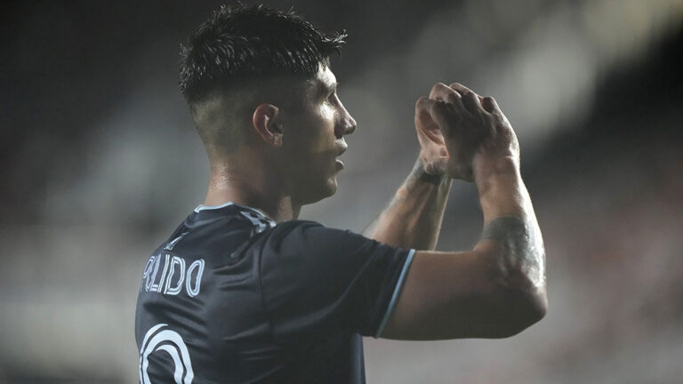 Alan Pulido anota un golazo en la derrota del Sporting KC ante Inter Miami sin Leo Messi