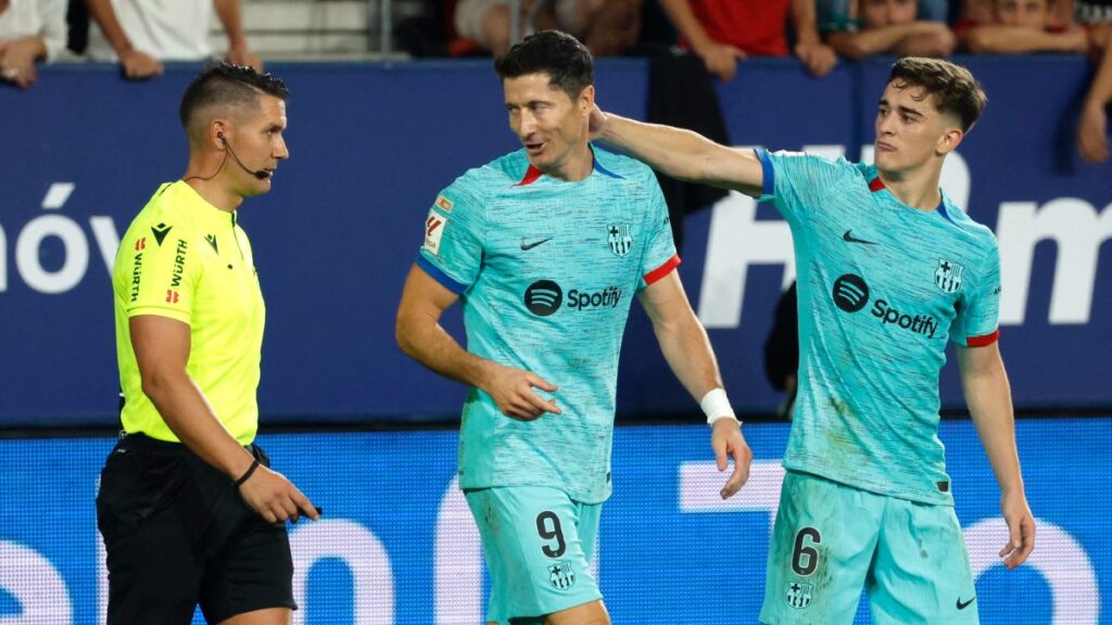 Barcelona vence al Osasuna con gol de Lewandowski | REUTERS/Vincent West