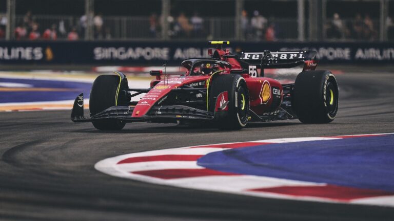 Carlos Sainz rompe la racha de Verstappen y se queda con el GP de Singapur