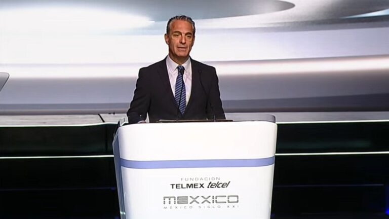 Carlos Slim Domit y su mensaje para los becarios en el evento México Siglo XXI: “Su inspiración hará que cualquier actividad sea relevante para su sociedad y su país”