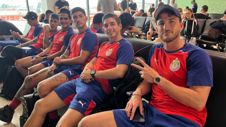 Chivas llega a la CDMX para el Clásico Nacional con Víctor Guzmán como principal novedad