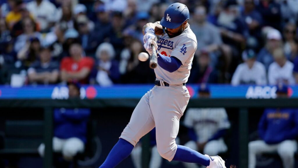 Los Dodgers vencen a Seattle | AP Foto/John Froschauer