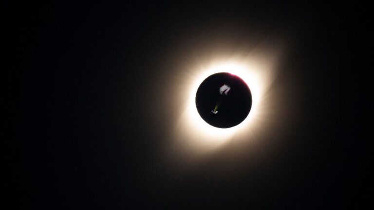 Anillo de fuego: ¿Cuándo y cómo ver el eclipse solar 2023 en México?