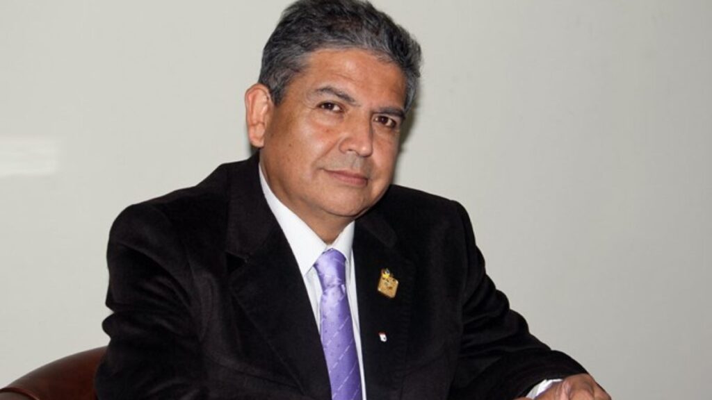 Armando Farfán Peña, miembro de la Comisión Arbitral - C.O.C.