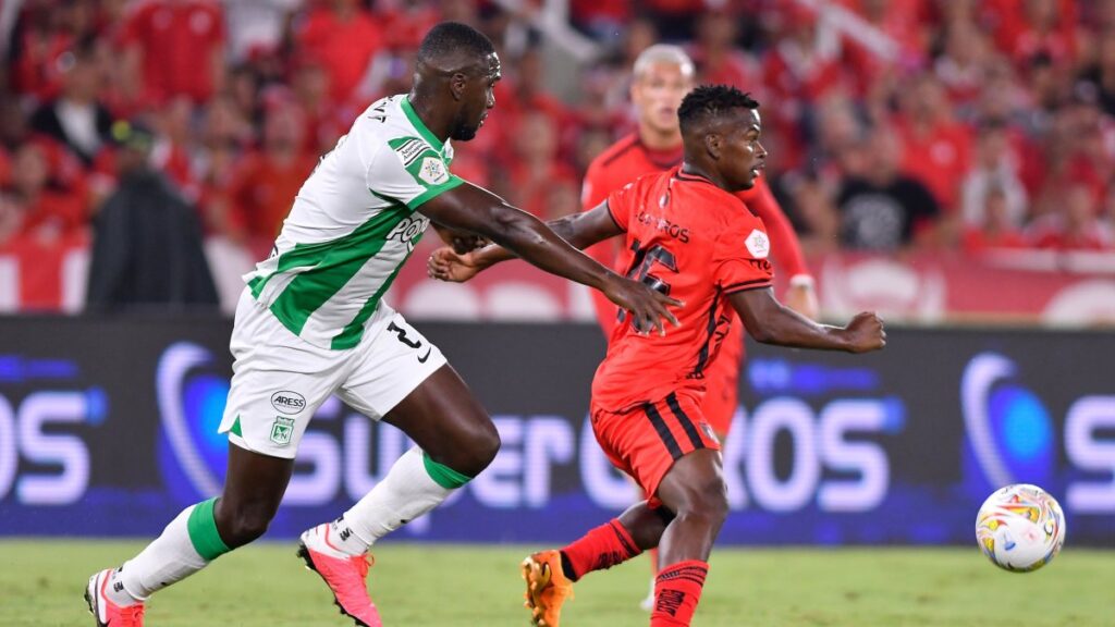 El espectacular gol nació en los pies de Carlos Darwin Quintero. Vizzor