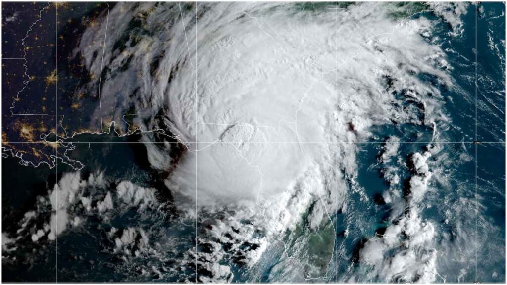 Huracán Lee se forma cerca de Estados Unidos | Reuters