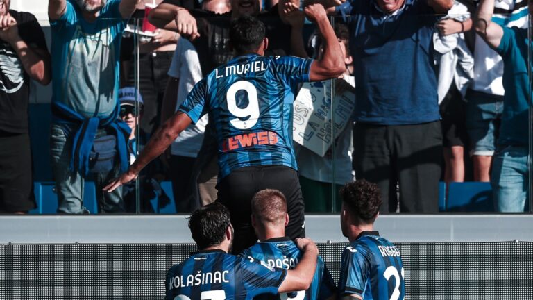 Luis Muriel da su primera asistencia de la temporada en la victoria de Atalanta ante Cagliari