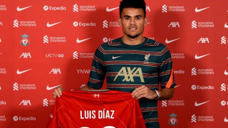 Luis Díaz supera a dos referentes de Liverpool en el ranking de jugadores con más camisetas vendidas
