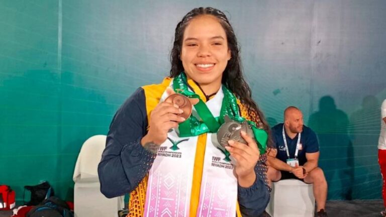 Hellen Escobar suma tres medallas más para Colombia en el Mundial de Levantamiento de Pesas