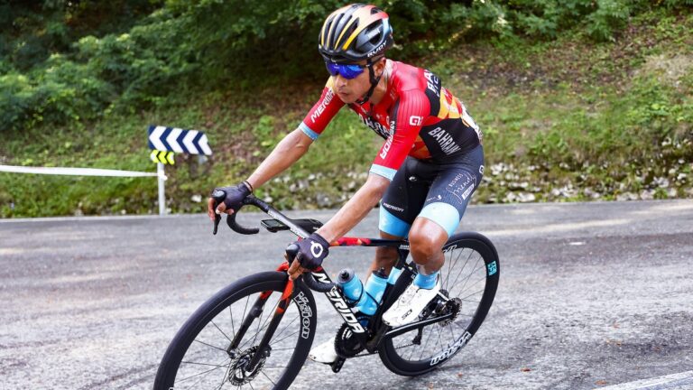 Santiago Buitrago hace una etapa memorable en la Vuelta a España… y Rui Costa ‘le roba los dulces’