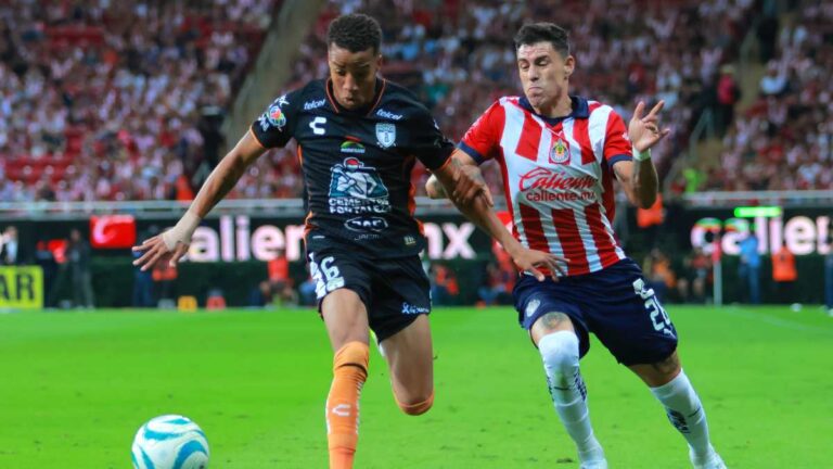 Las Chivas no se sacuden el golpe del Clásico y empatan sin goles ante Pachuca