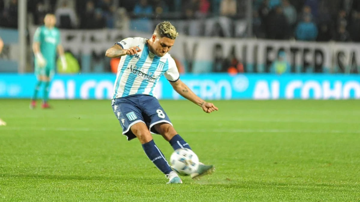 Juanfer Suma Un Nuevo Festejo Con Racing Club - ClaroSports