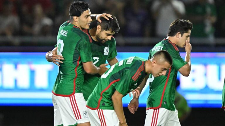 Raúl Jiménez sobre la competencia interna en la selección mexicana: “Todos queremos ser titulares”