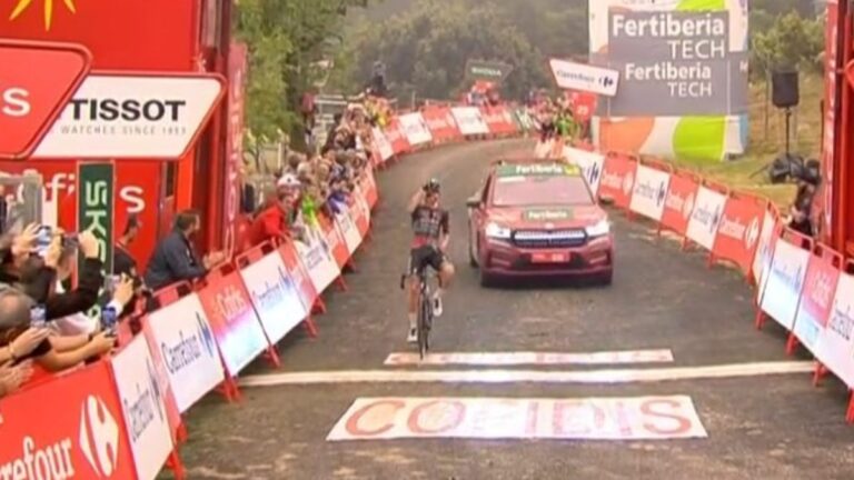 Kamna gana la etapa 9 de la Vuelta a España en Caravaca y completa el tríptico del ciclismo