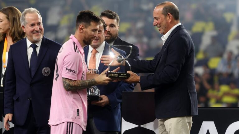 Leo Messi y el debate alrededor de la cantidad de títulos que tiene: cuántos son en realidad