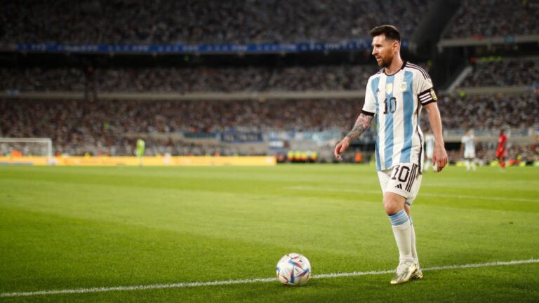 Lionel Scaloni sobre cuidar a Messi en las eliminatorias: “Jugará todo lo que pueda jugar”