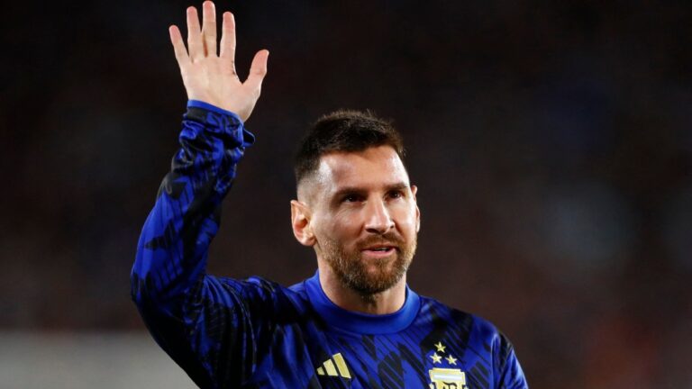 Lionel Messi no entrena con Argentina, pero Scaloni confirma que viaja con el equipo