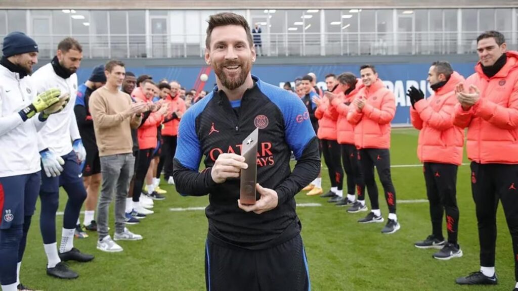 El reconocimiento del PSG a Leo Messi por ser campeón del mundo | Foto: Infobae
