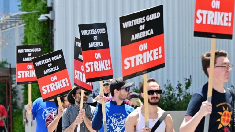 El Gremio de Escritores de América llegó a un acuerdo con las productoras. La huelga de guionistas en Hollywood está por terminar