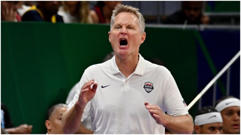 Steve Kerr responde a las críticas por el fracaso del Dream Team: “Hay cosas de la FIBA que estarían bien en la NBA”