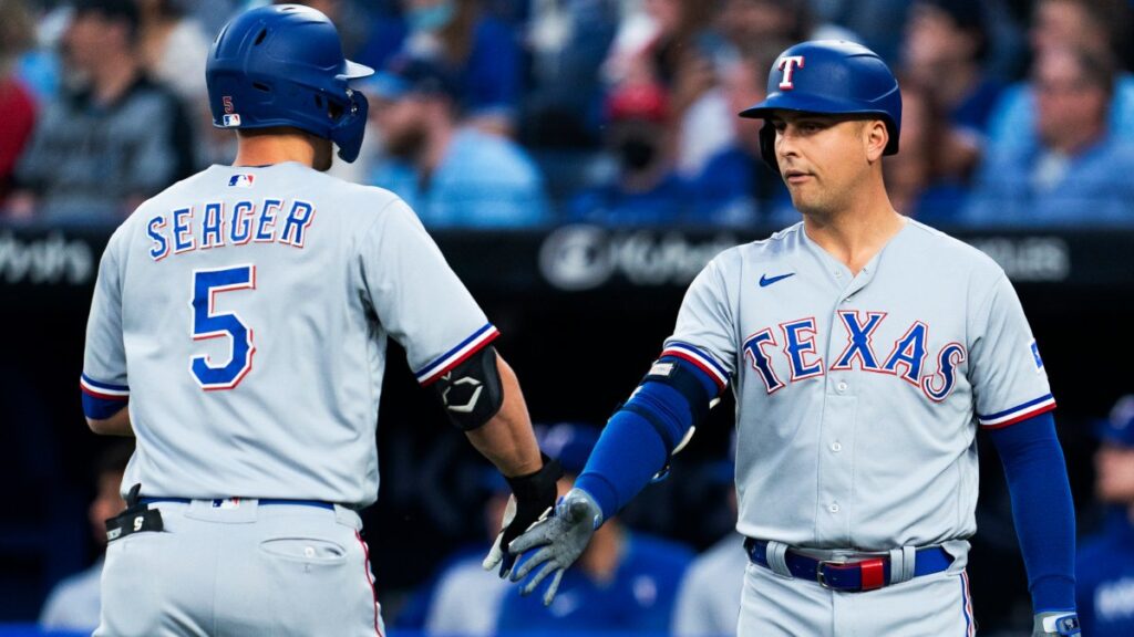 Texas barre a Toronto en cuatro juegos | Spencer Colby/The Canadian Press via AP