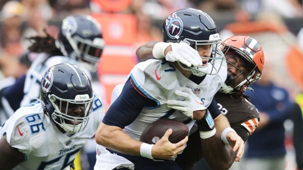 Los Titans caen ante Cleveland por paliza | Ken Blaze-USA TODAY Sports