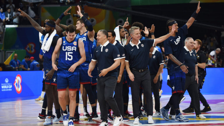 Estados Unidos cambia el chip y mete miedo en el Mundial de baloncesto