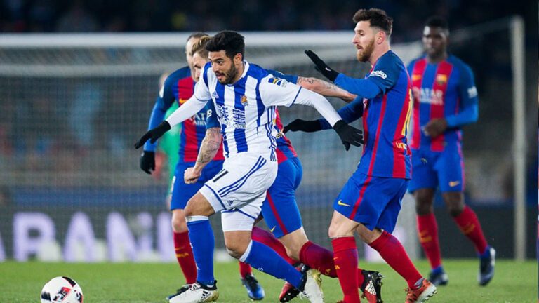Carlos Vela se rinde ante Messi: “Es difícil de describir, es un jugador único que hace cosas únicas”
