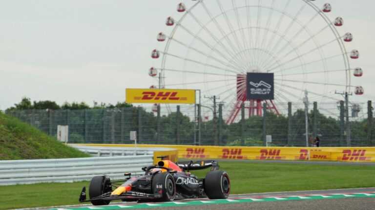 Max Verstappen supera el reto de los McLaren y domina las Libres 3 del GP de Japón; Checo Pérez mejora y es cuarto