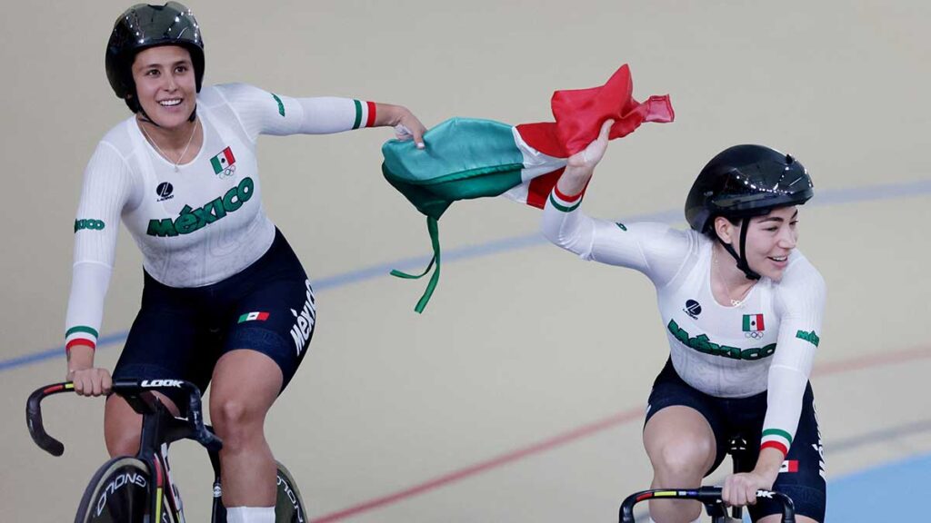 ¡El ciclismo le da otro oro a México! Jessica Salazar, Yuli Verdugo y Daniela Gaxiola suben a lo mas alto en la prueba de velocidad