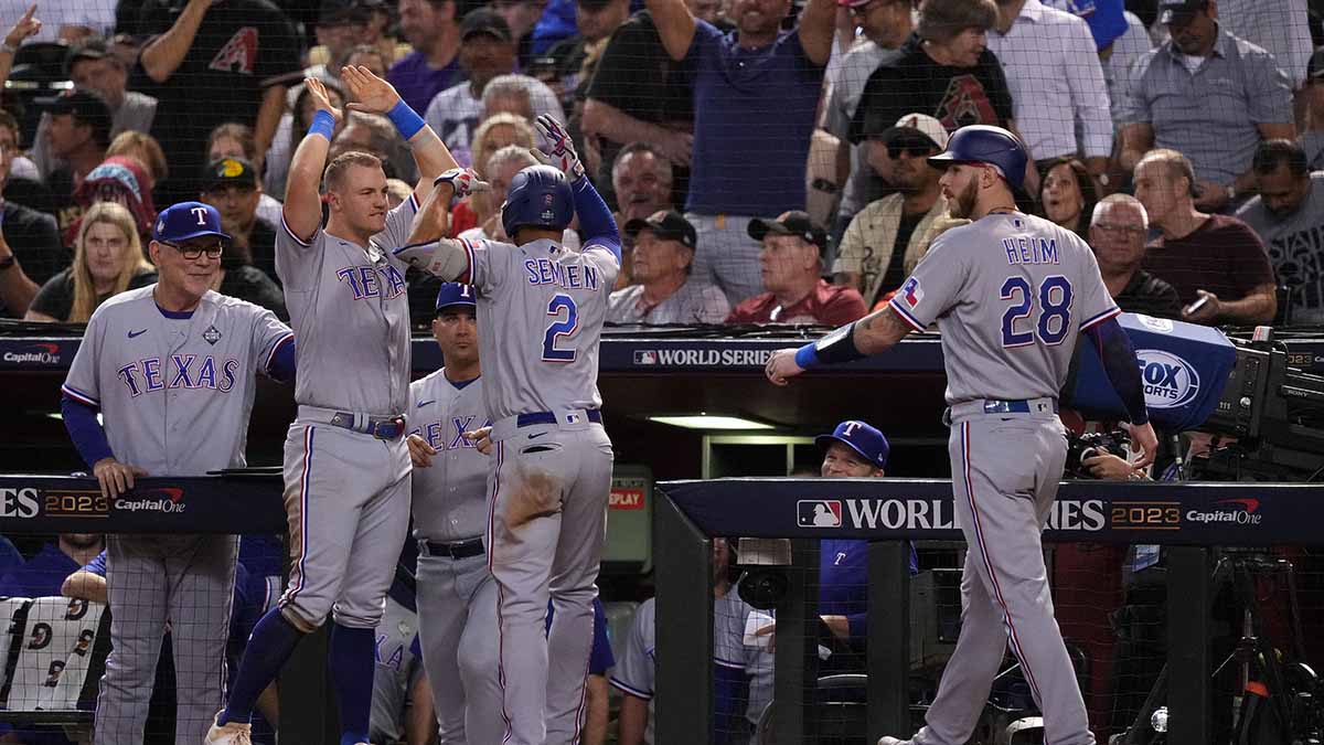 Los Rangers Hacen Vivir Una Noche De Terror A Los Diamondbacks Y Se ...