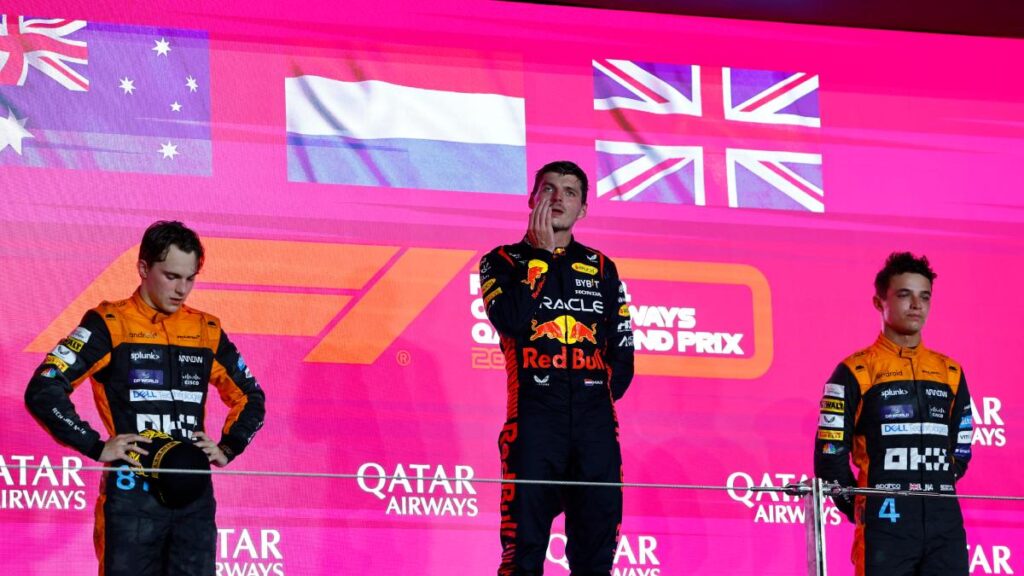 Max Verstappen se lleva el GP de Qatar con lo que festeja su tricampeonato en la Fórmula 1.