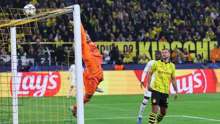 El Milan acecha el gol ante el Borussia Dortmund