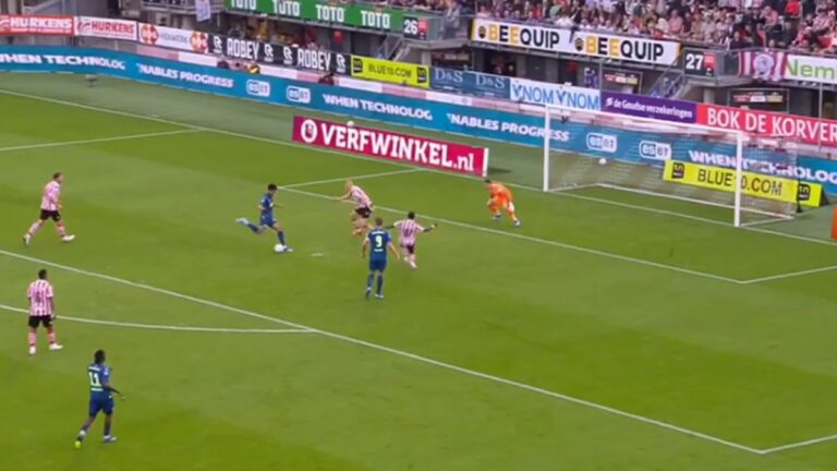 PSV golea al Sparta Rotterdam con asistencia del Chucky Lozano