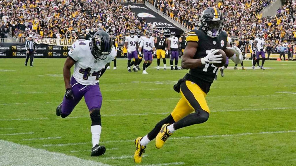 Los Pittsbburgh Steelers aprovecharon los continuos errores de los Baltimore Ravens para vencerlos 17-10 en la semana 5 de la NFL.
