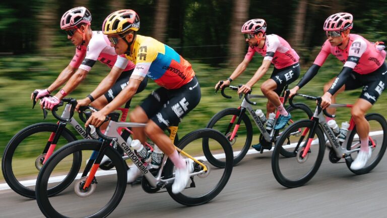 Richard Carapaz confía en Urán y Chaves para ganar el Giro de Lombardía