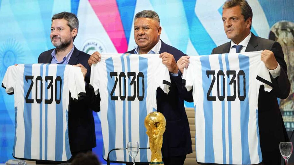 La FIFA ya tiene fechas para el Mundial 2030 y sería el más largo de la historia | AP