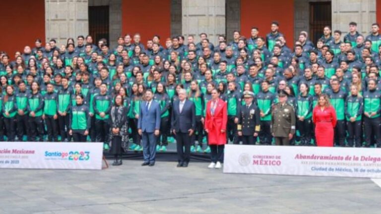 AMLO abandera a la delegación mexicana que disputará los Juegos Panamericanos Santiago 2023