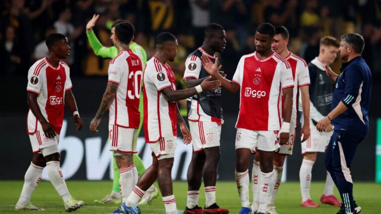 ¿Extrañan a Edson Álvarez? Van der Vaart critica fuertemente al Ajax: “Es un equipo de mierda con jugadores de mierda”