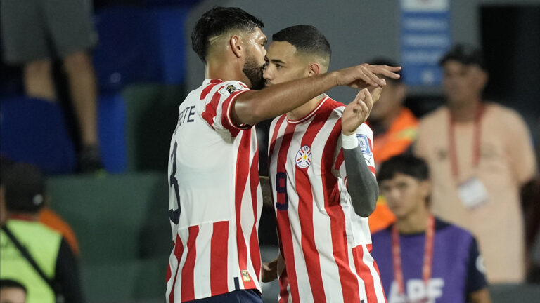 Antonio Sanabria da un valioso triunfo a Paraguay ante Bolivia que lo revive en la eliminatoria de la Conmebol