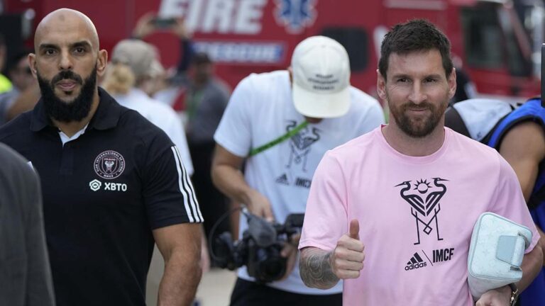 ¡Sin protección! Le prohíben al guardaespaldas de Messi estar en la cancha en el partido ante Monterrey