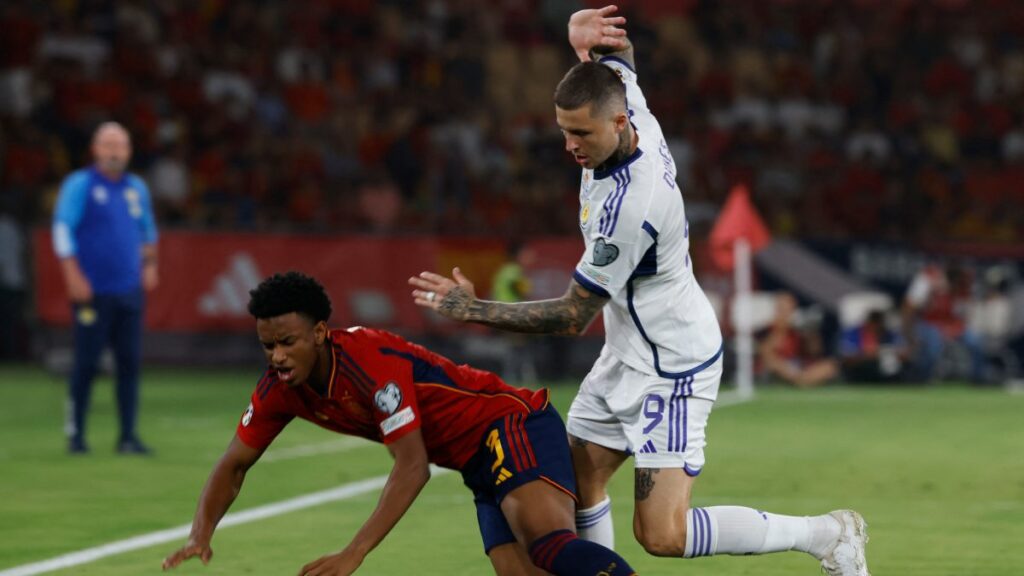 Alejandro Balde será baja para el Barcelona y está en duda para el Clásico ante el Real Madrid