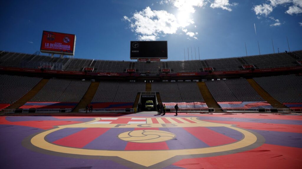 ¡Se viene el Clásico Español! El FC Barcelona recibe al Real Madrid en un partido que pone en juego el liderato de LaLiga.