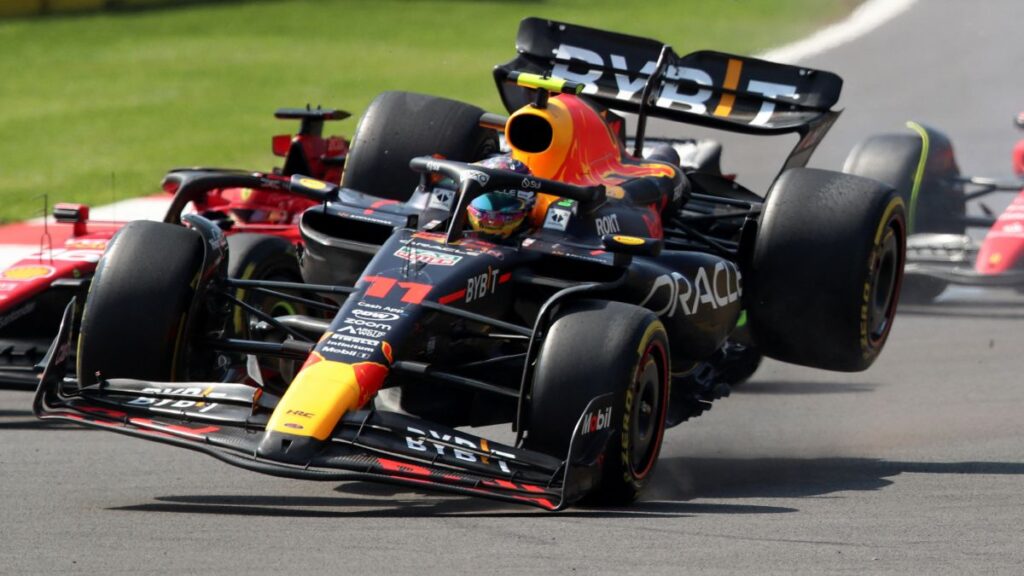 Checo Pérez queda fuera del Gran Premio de México | Reuters; Romero