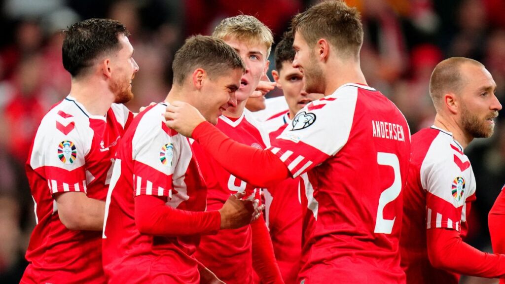 Dinamarca vence a Kazajistán y pone un pie dentro de la Euro 2024