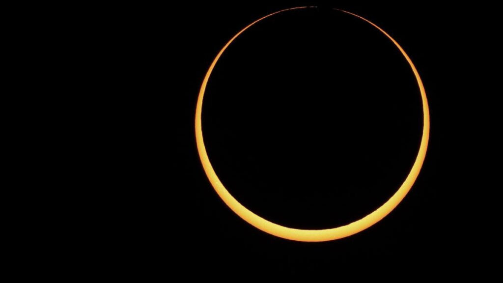 Así se vivió el eclipse solar anular desde Edzná, Campeche | Foto: Jimena Cárdenas